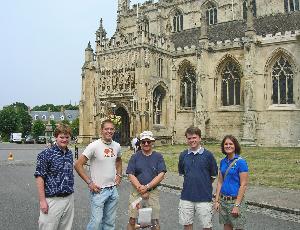 BSAO_Gloucester Cathedral students and tutor_2006.jpg.jpg