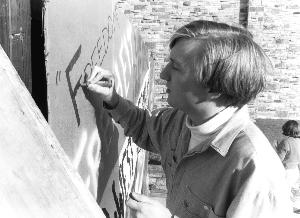 Mock Berlin Wall_by_Sweeney_fall_1989_01.jpg.jpg