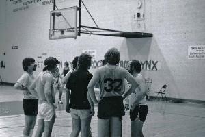 Nicolson_c1975_intramurals_basketball_men_002.jpg.jpg